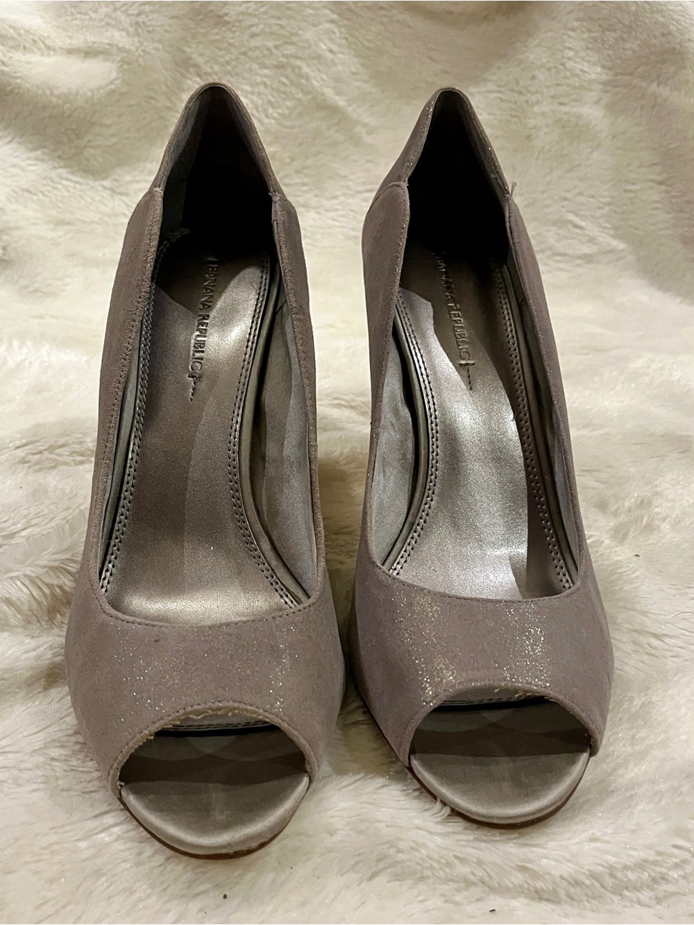 🩶 Banana Republic. - Gray- Silver Peep-Toe - Classic Dress Pumps